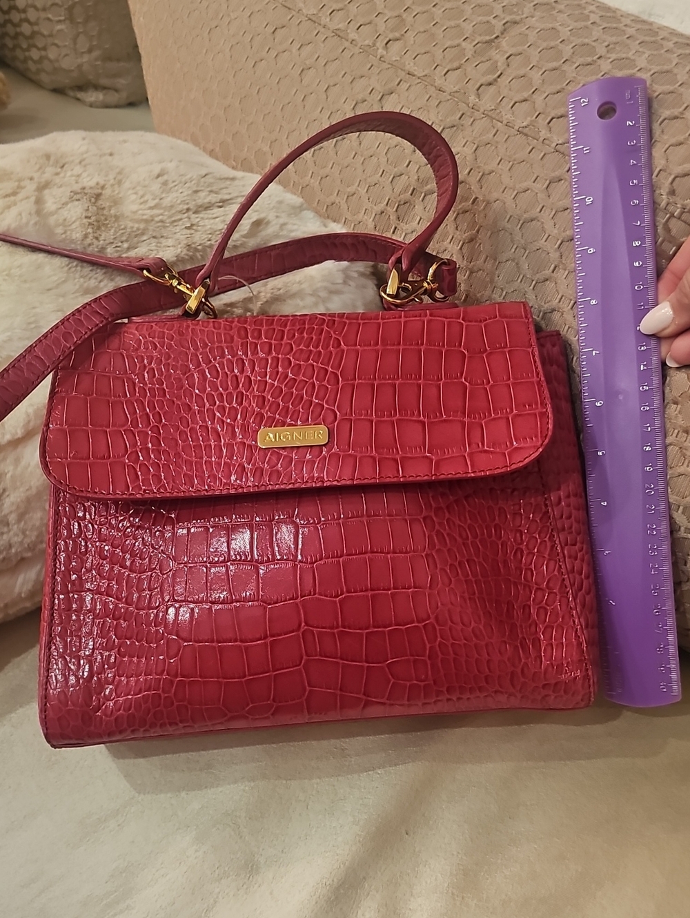 Etienne Aigner Red Croc-Embossed Vintage โค๏ธTop-Handle Satchel